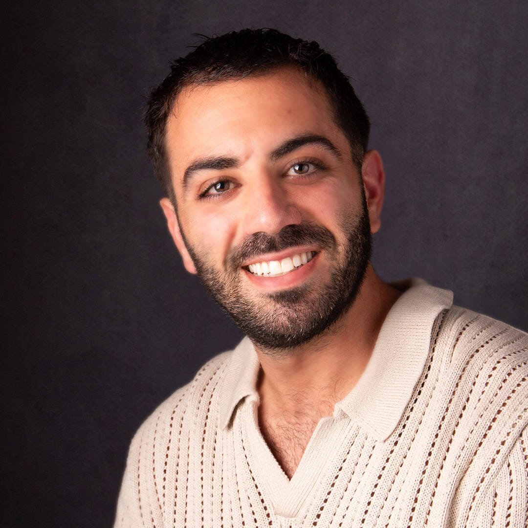 Headshot Adam Max